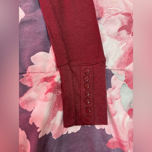 Red Long Sleeve Shirt Size S from Color Story - Picture 5 of 5